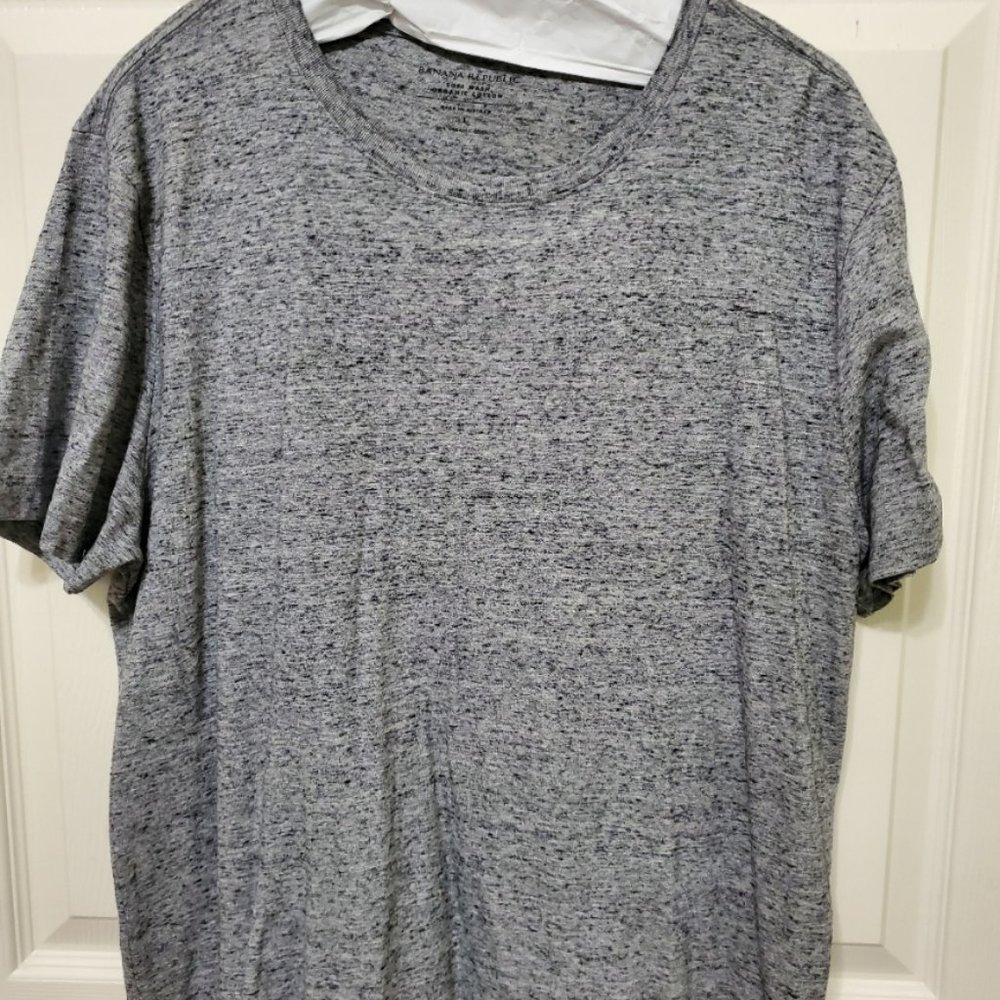 Banana Republic Soft Wash Organic Cotton Tee Shirt